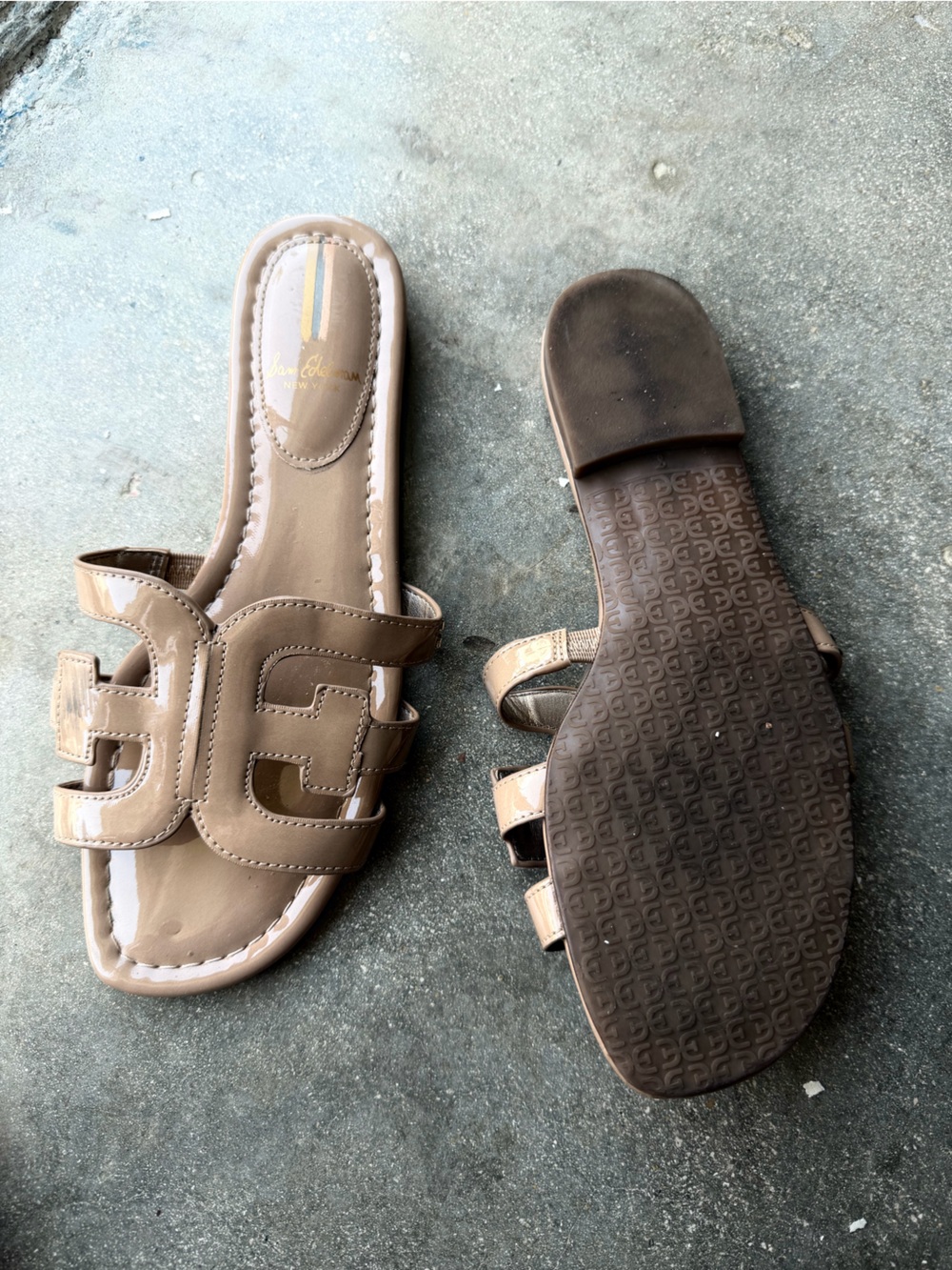 Tory Burch Nude/Taupe Patent Slide Sandals - Picture 2 of 2